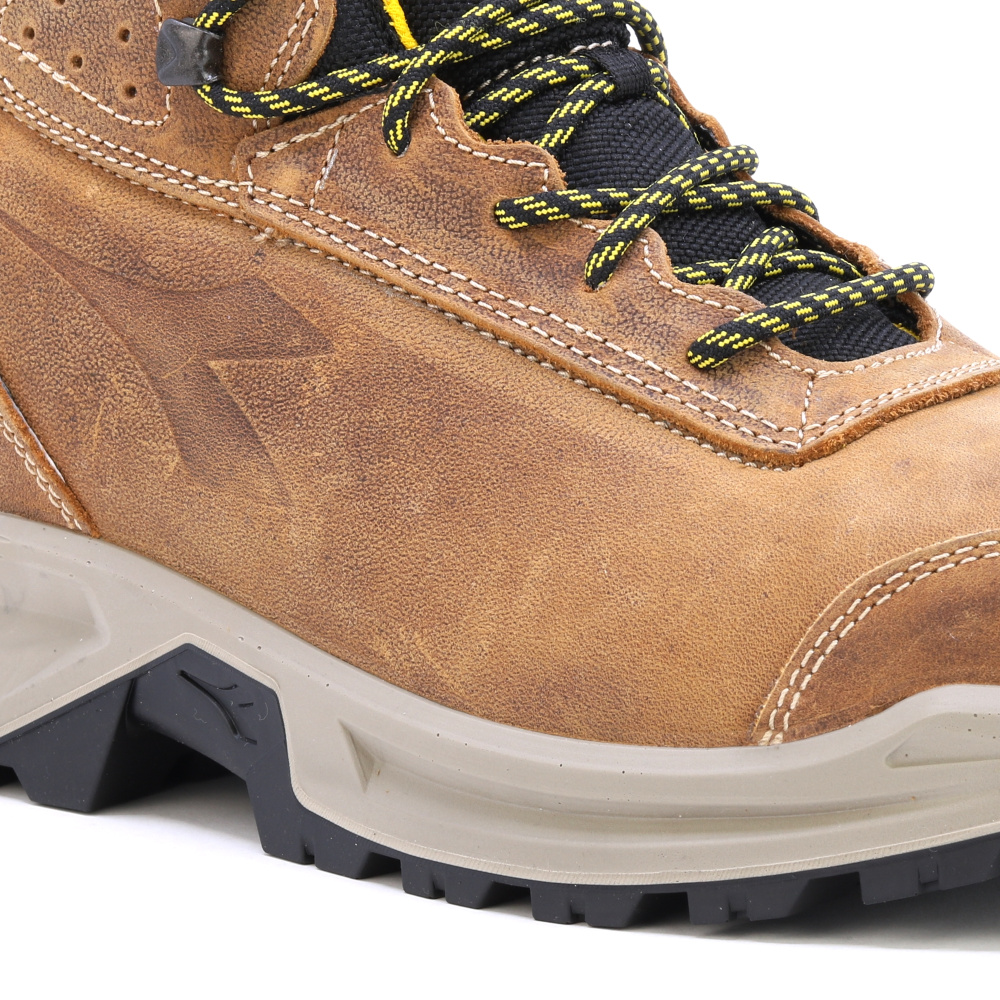 detail DIADORA Country Mid S3 hnědá pánská pracovní obuv