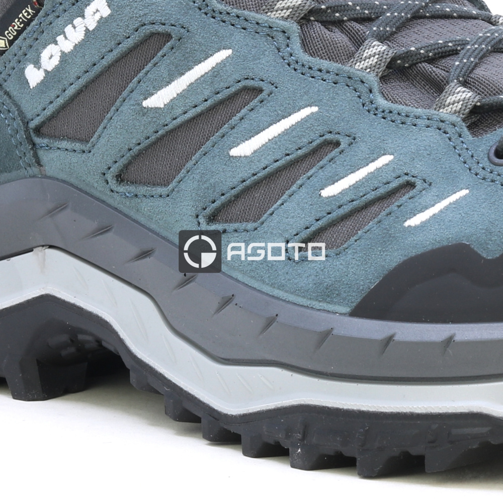detail LOWA Innovo GTX Lo modrá pánská outdoor obuv membrána Gore-Tex®