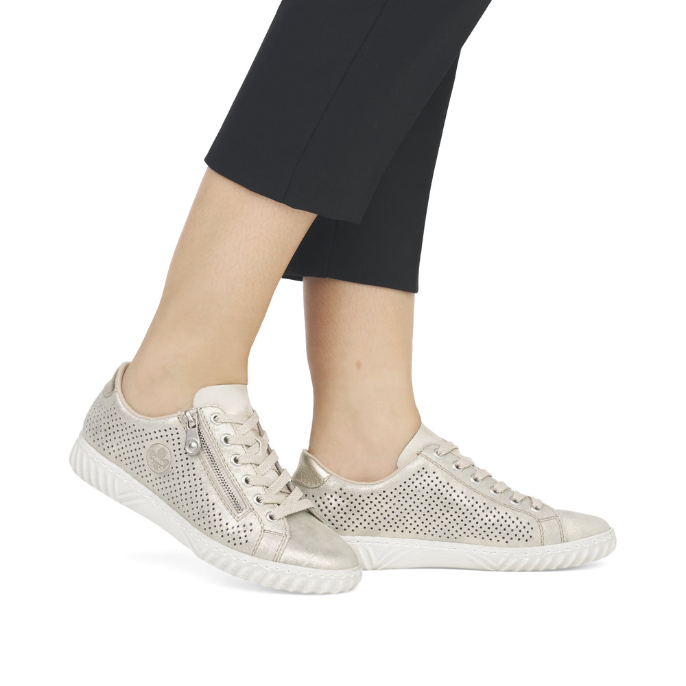 detail RIEKER N0901-62 béžové dámské kožené tenisky