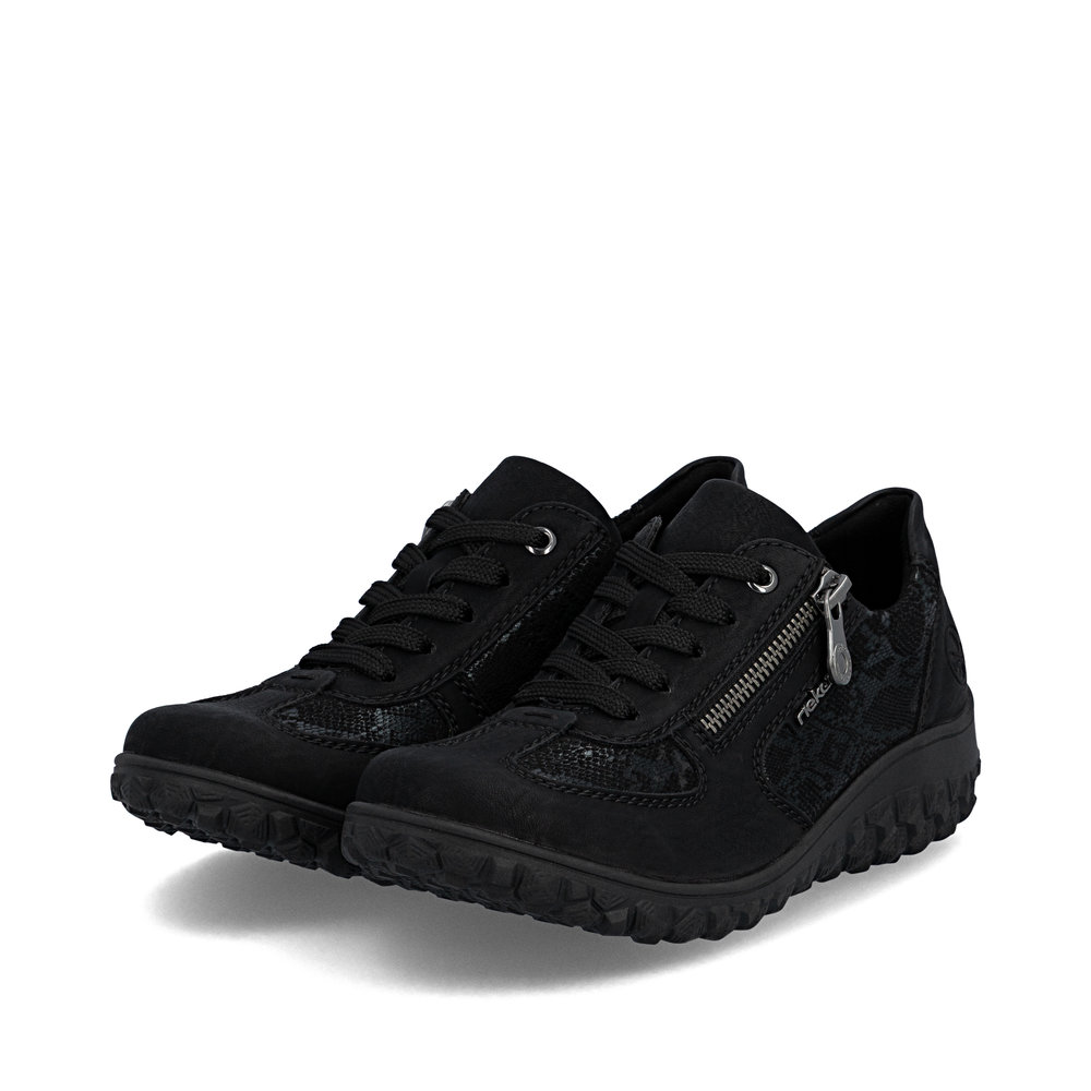 detail RIEKER 59501-00 čierne dámske moderné a pohodlné poltopánky so vzorom