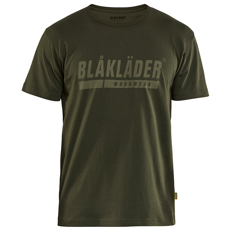 detail BLAKLADER Sweden Logo olivové pánske tričko, 100 % bavlna, pohodlné a priedušné