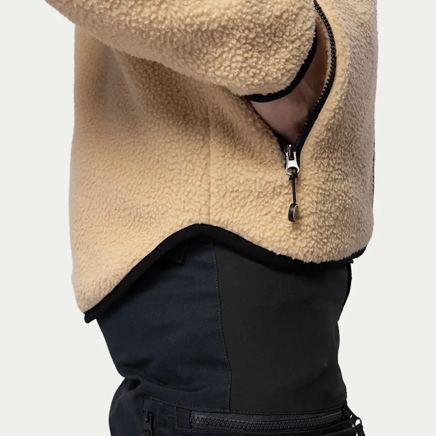 detail Beyond Nordic Sweden Teddy béžová pánská hřejivá bunda