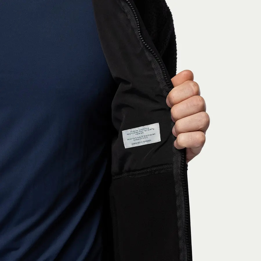 detail Beyond Nordic Sweden Teddy černá pánská hřejivá bunda