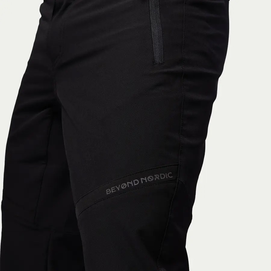 detail Beyond Nordic černé pánské outdoor lehké kalhoty Terraflex™ quick-dry
