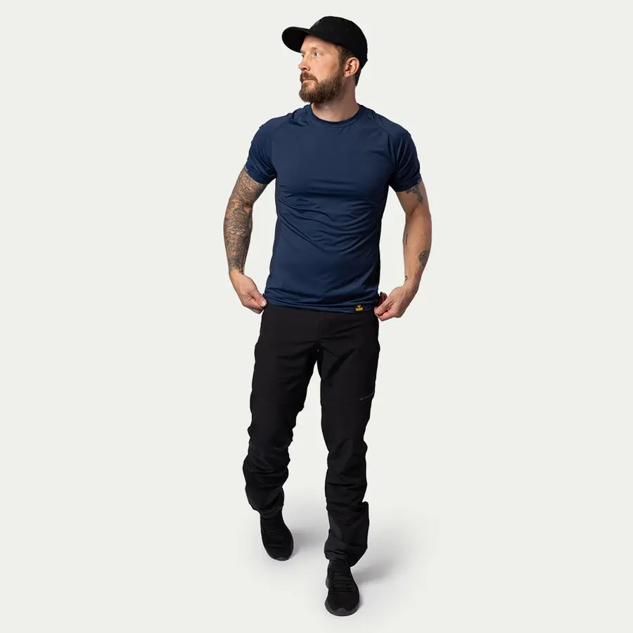 detail Beyond Nordic černé pánské outdoor lehké kalhoty Terraflex™ quick-dry