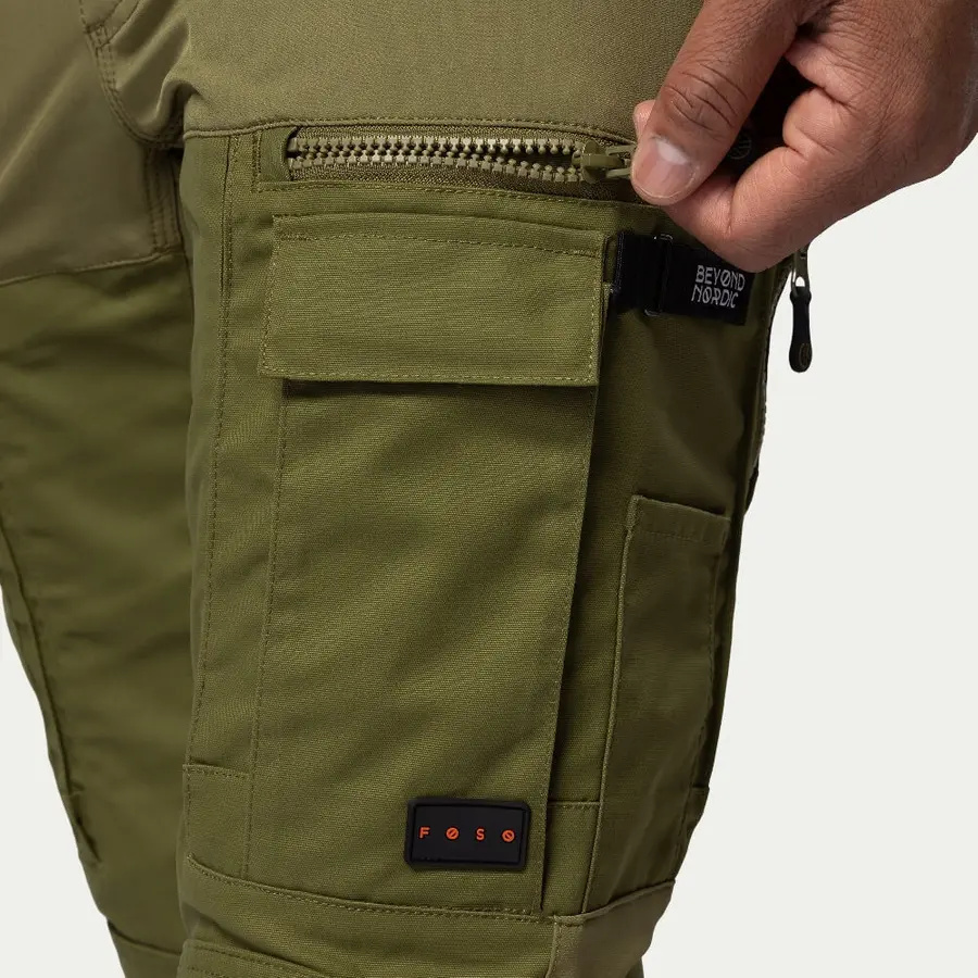 detail Beyond Nordic Sweden pánske zelené outdoorové nohavice stretch pohodlné vodoodpu