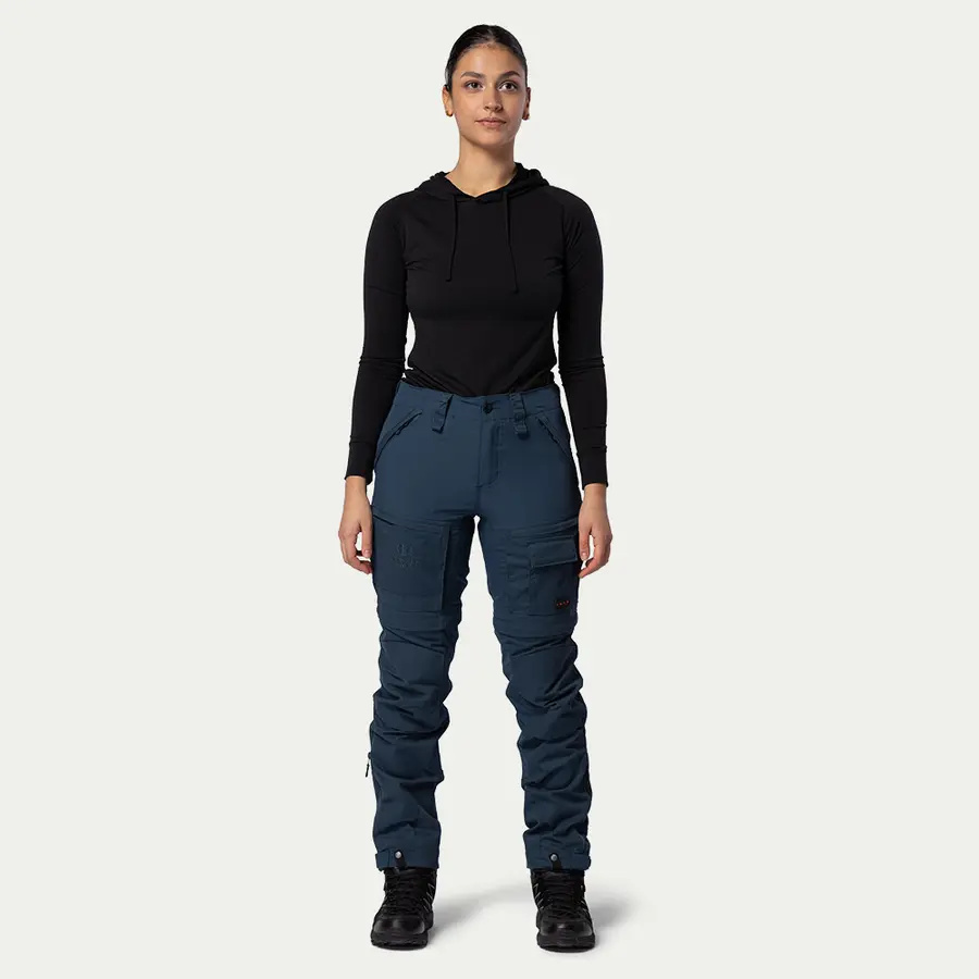 detail Beyond Nordic Sweden Zip-Off modré dámske outdoorové nohavice 2v1 Teflon EcoElit