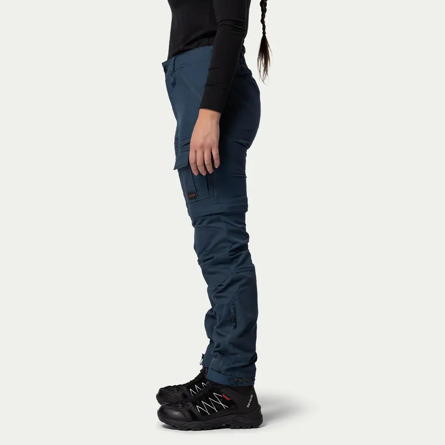 detail Beyond Nordic Sweden Zip-Off modré dámske outdoorové nohavice 2v1 Teflon EcoElit