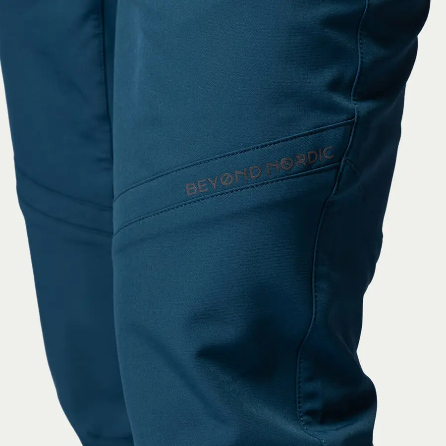 detail Beyond Nordic Sweden BN012 modré pánske ľahké outdoor nohavice, stretch H2O