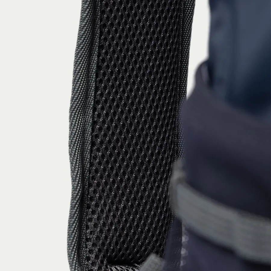 detail Beyond Nordic Sweden BN503 čierny pánsky outdoor batoh 20L