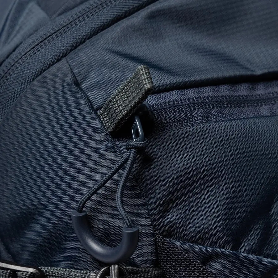 detail Beyond Nordic Sweden BN503 čierny pánsky outdoor batoh 20L