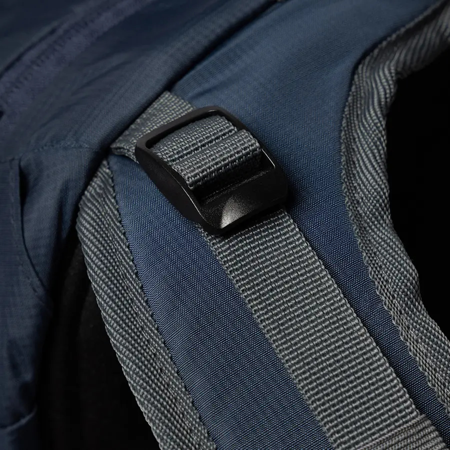 detail Beyond Nordic Sweden BN503 čierny pánsky outdoor batoh 20L