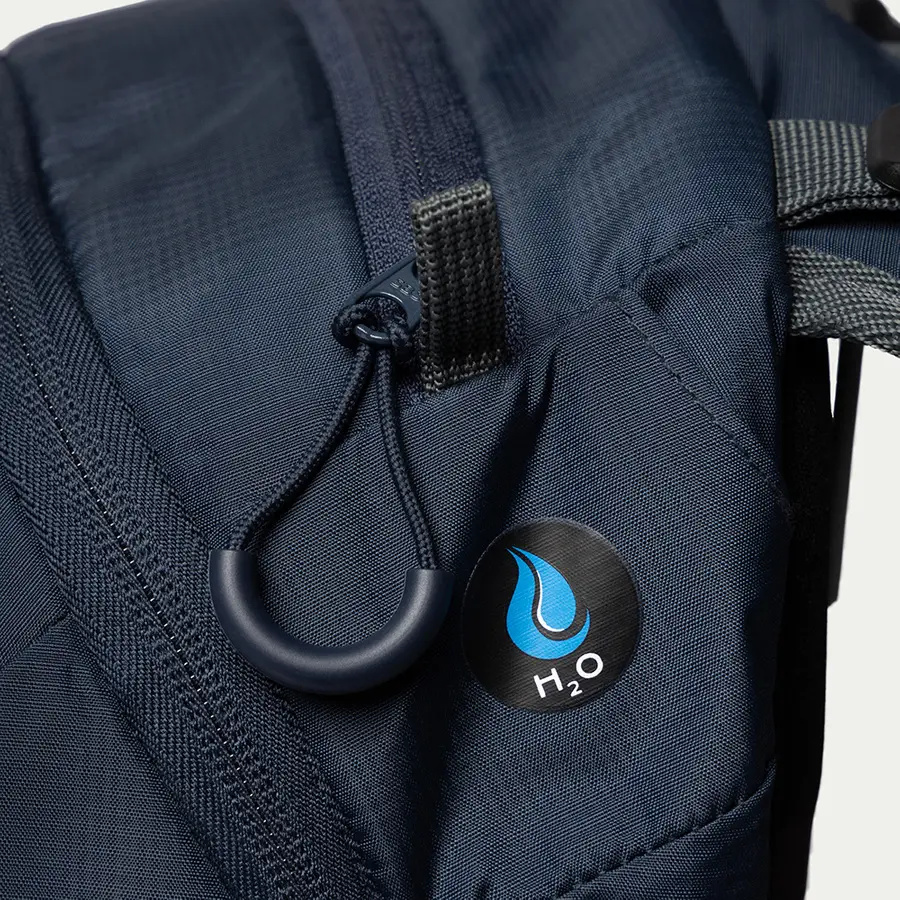 detail Beyond Nordic Sweden BN503 čierny pánsky outdoor batoh 20L