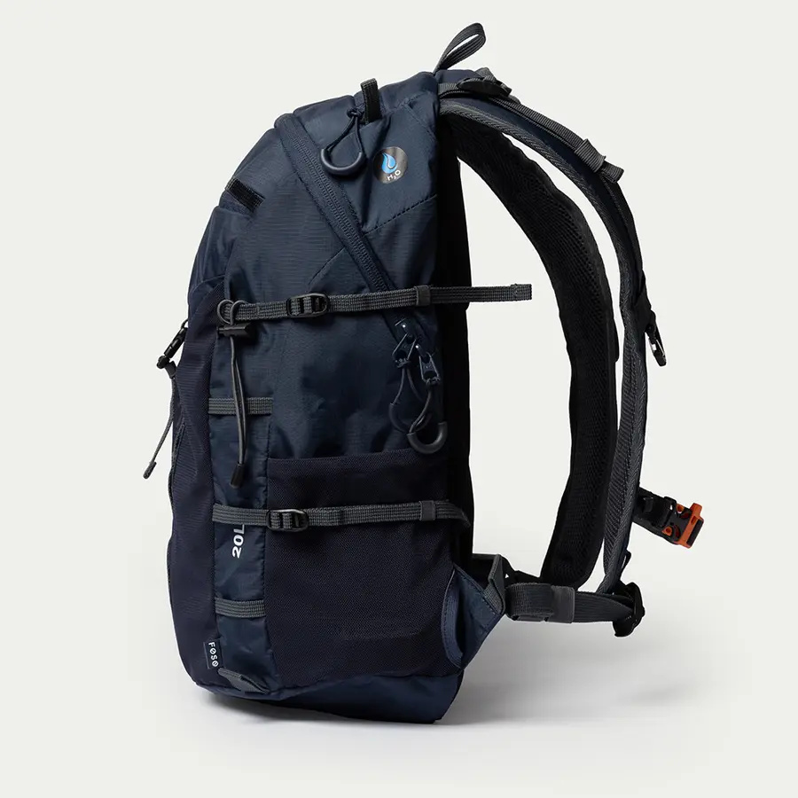 detail Beyond Nordic Sweden BN503 čierny pánsky outdoor batoh 20L