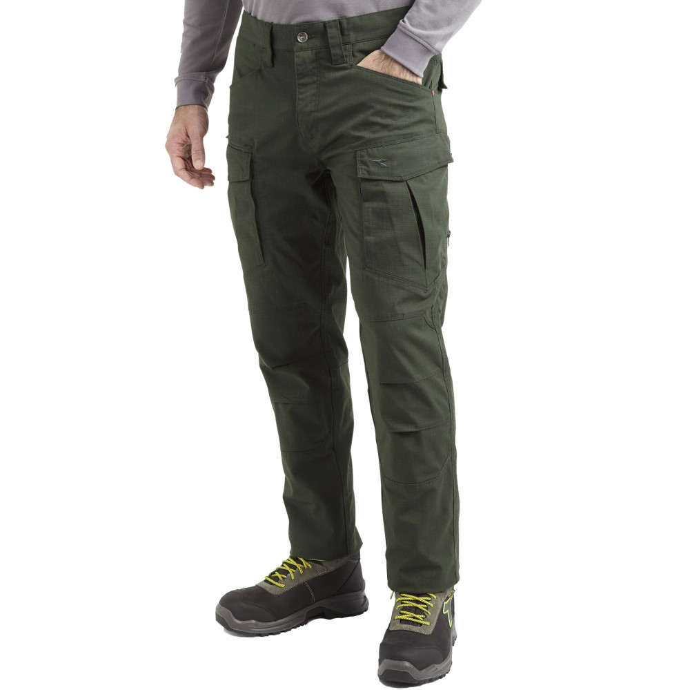 detail DIADORA Cross Cargo Stretch zelené pánské kalhoty